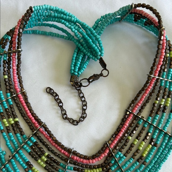 Handmade Indian Multicolor Seabead Bib Necklace - Picture 13 of 16